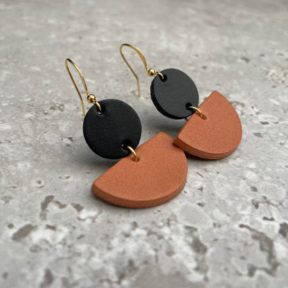 Lulworth Earrings - Black/Nude Pink